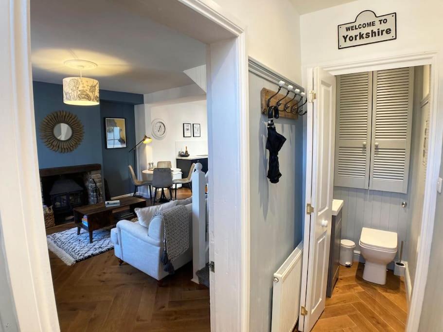 Cosy 2 Bedroom Cottage In Scarborough'S Old Town Exterior photo